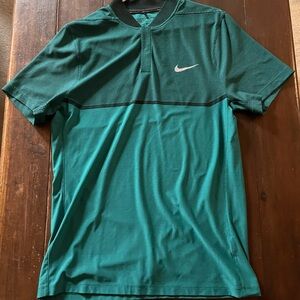 Nike Tiger Woods Green Polo Medium